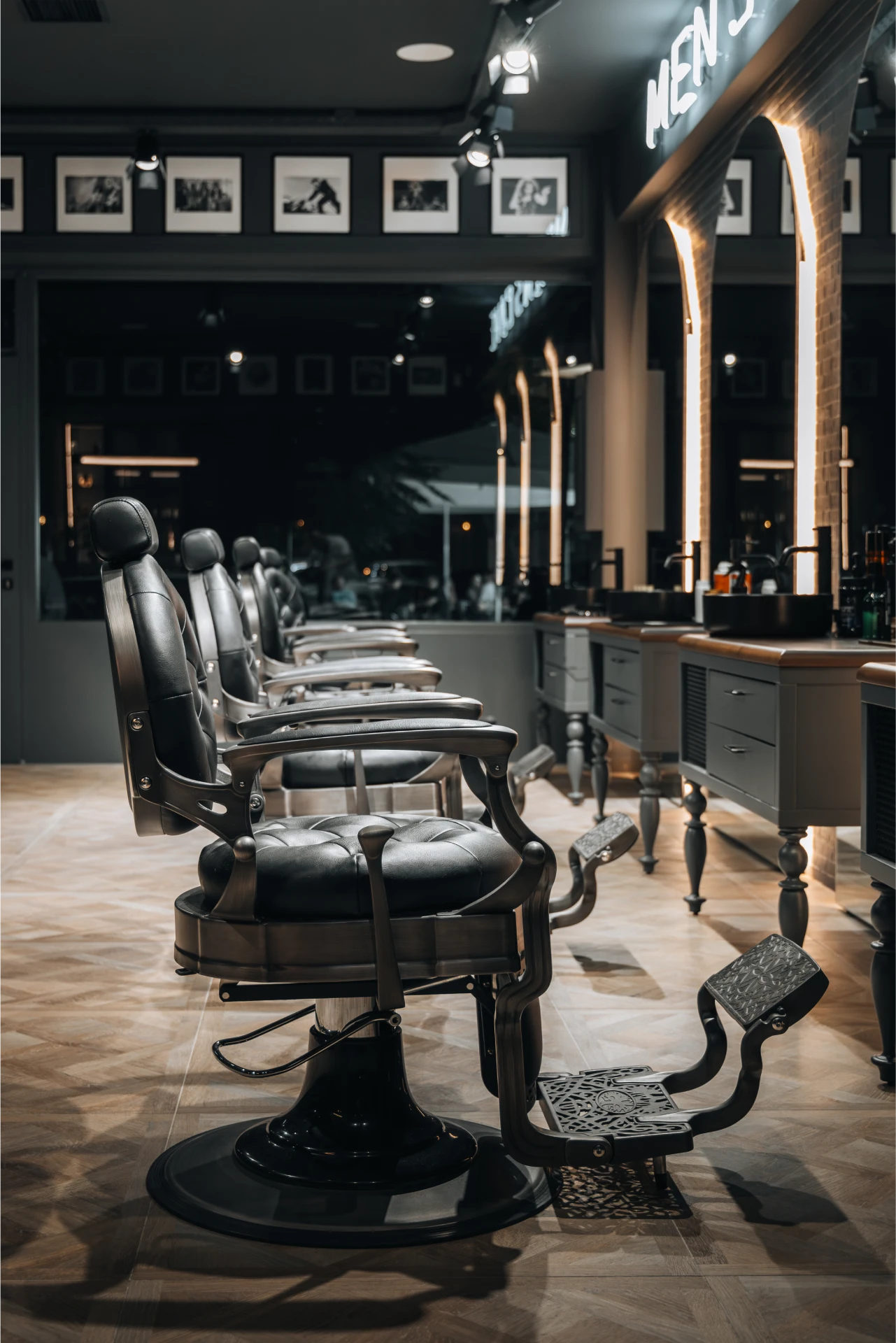 interior design barbershop peristeri chairs