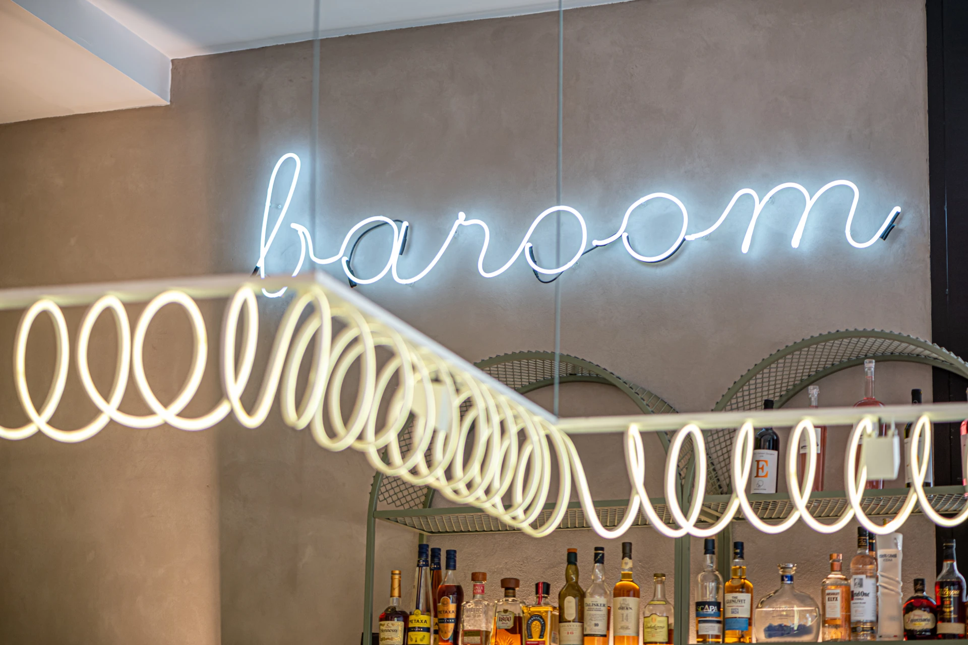 interior design cafe bar baroom peristeri lightning